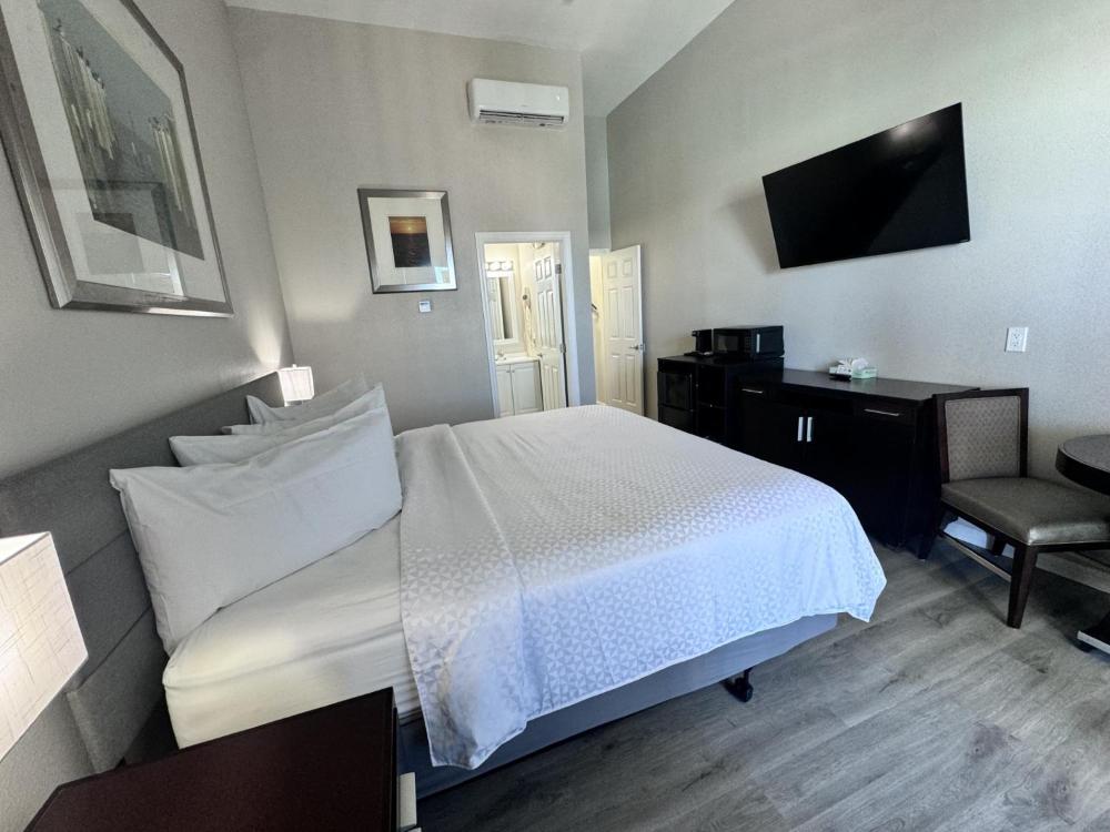 John's Pass Hotel - Fully Remote Check In